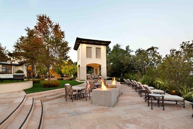 27500 La Vida Real, Los Altos Hills, CA 94022