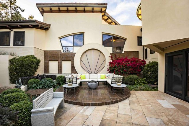 27500 La Vida Real, Los Altos Hills, CA 94022