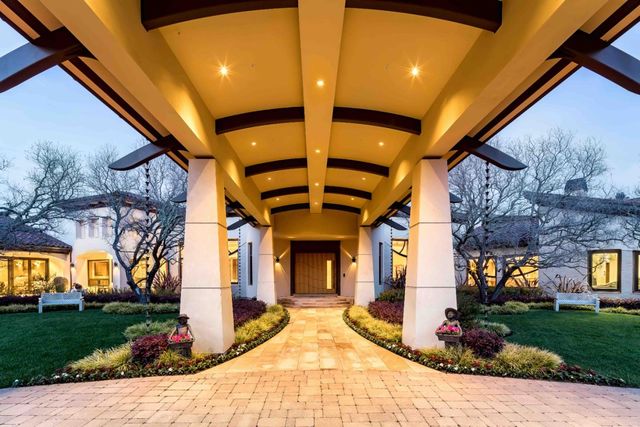 27500 La Vida Real, Los Altos Hills, CA 94022