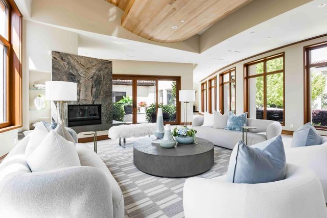 27500 La Vida Real, Los Altos Hills, CA 94022