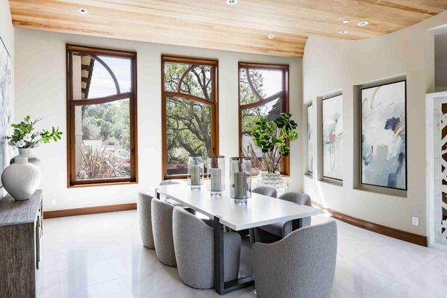 27500 La Vida Real, Los Altos Hills, CA 94022