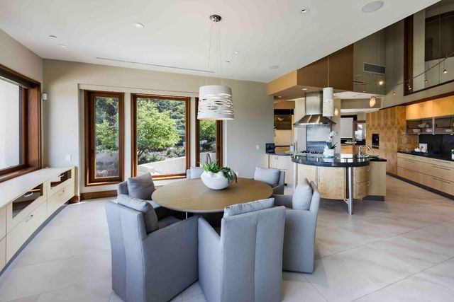 27500 La Vida Real, Los Altos Hills, CA 94022
