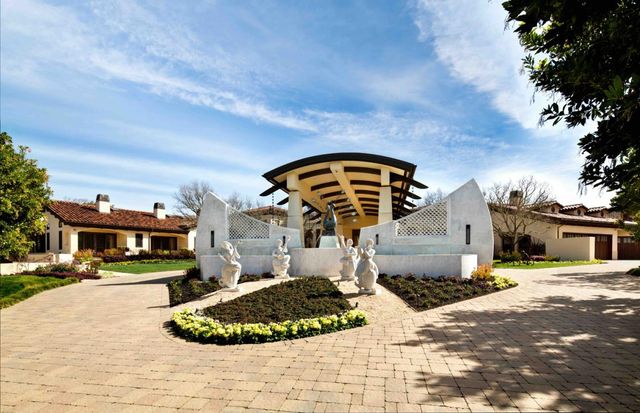 27500 La Vida Real, Los Altos Hills, CA 94022