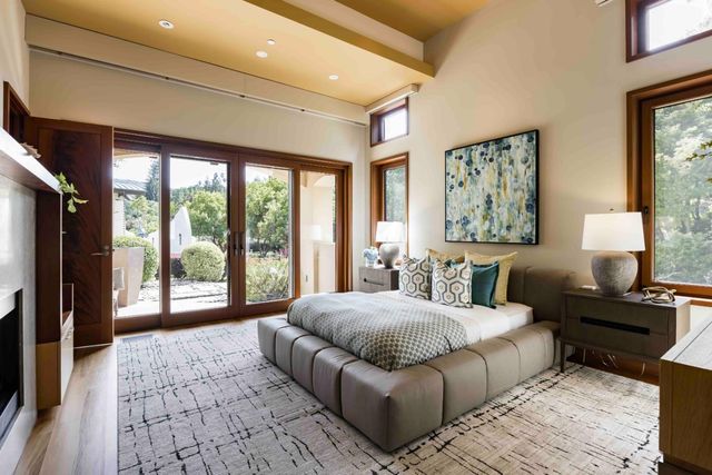 27500 La Vida Real, Los Altos Hills, CA 94022