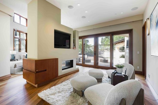 27500 La Vida Real, Los Altos Hills, CA 94022