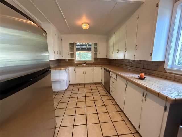 915 E WALNUT STREET, Lakeland, FL 33801