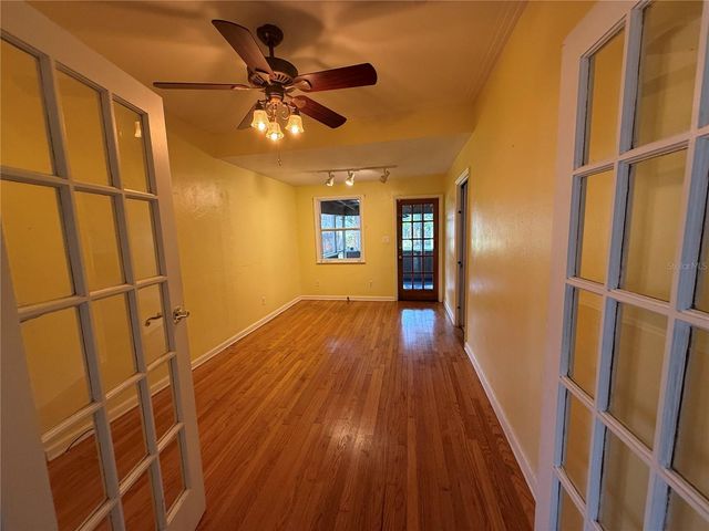 915 E WALNUT STREET, Lakeland, FL 33801