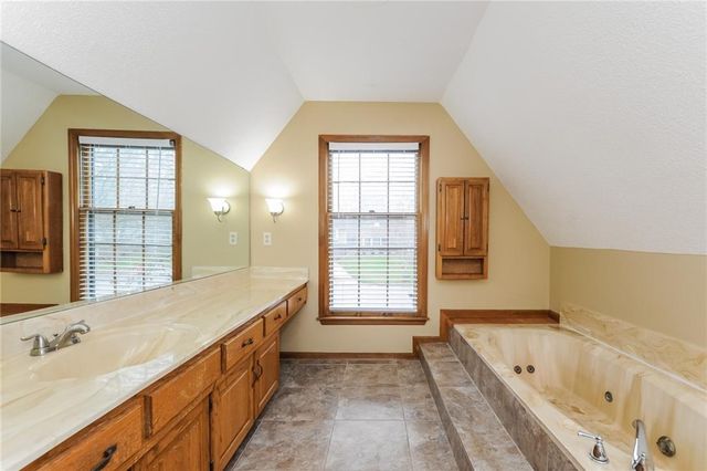 14801 S Brougham Drive, Olathe, KS 66062