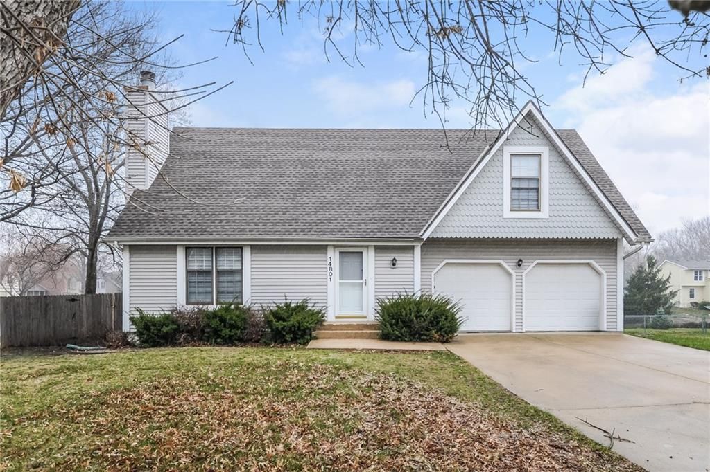 14801 S Brougham Drive, Olathe, KS 66062