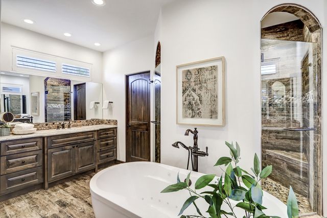 6535 Vista Del Prado Road NW, Albuquerque, NM 87120