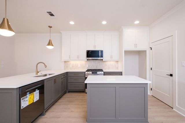 28 Driftwood Lane, Little Rock, AR 72223