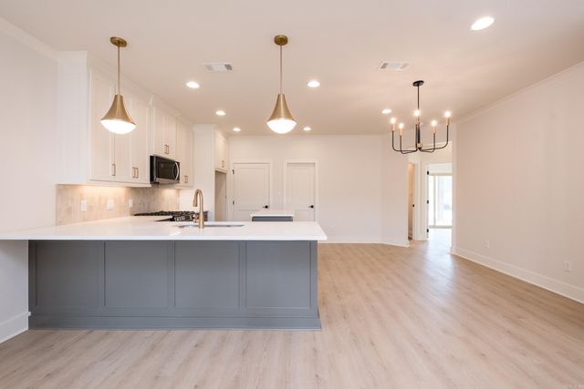 28 Driftwood Lane, Little Rock, AR 72223