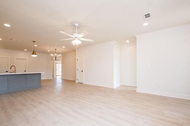 28 Driftwood Lane, Little Rock, AR 72223