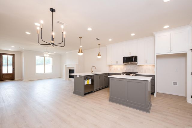 28 Driftwood Lane, Little Rock, AR 72223