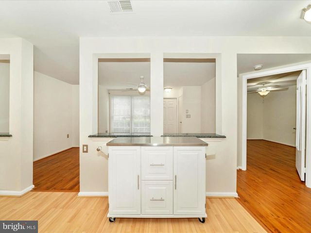 10714 KINGS RIDING WAY #T3-21, Rockville, MD 20852