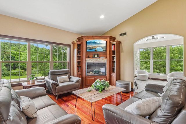 N6819 Canter COURT, Lake Mills, WI 53551