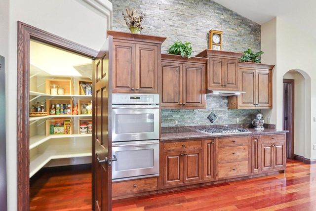 N6819 Canter COURT, Lake Mills, WI 53551