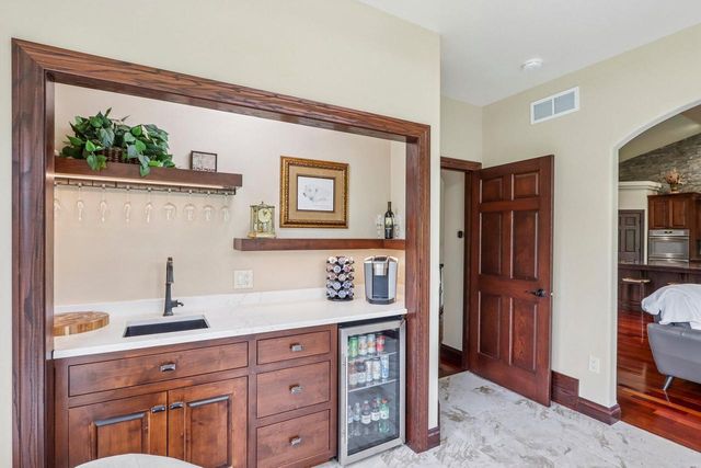 N6819 Canter COURT, Lake Mills, WI 53551