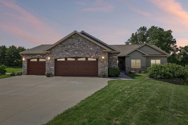N6819 Canter COURT, Lake Mills, WI 53551