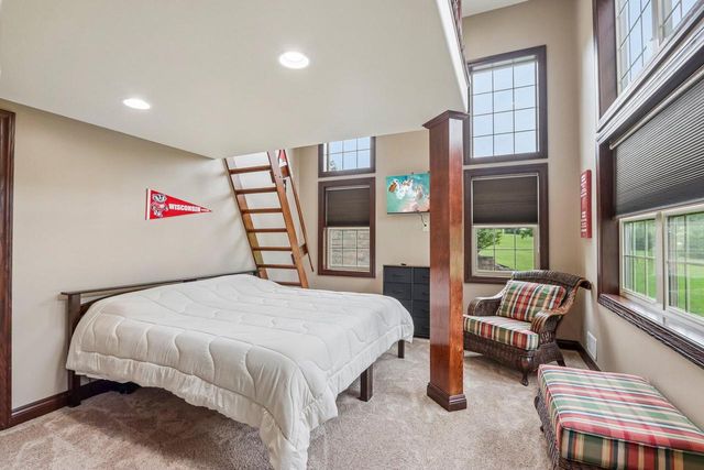 N6819 Canter COURT, Lake Mills, WI 53551