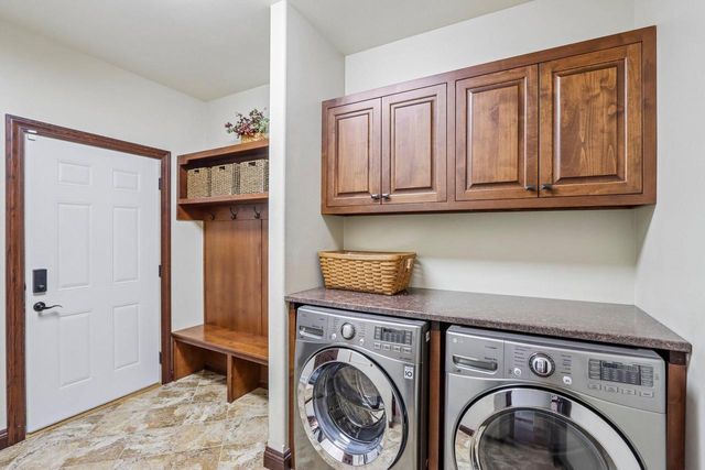 N6819 Canter COURT, Lake Mills, WI 53551