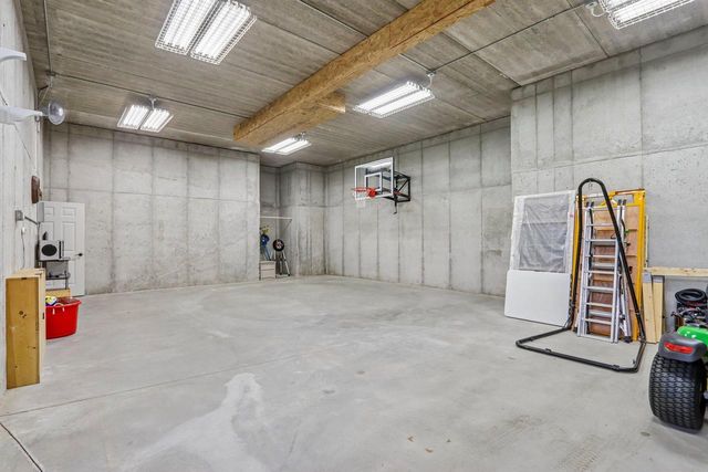 N6819 Canter COURT, Lake Mills, WI 53551
