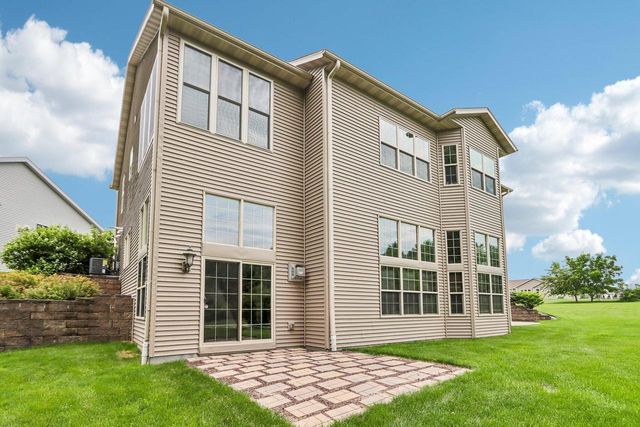 N6819 Canter COURT, Lake Mills, WI 53551