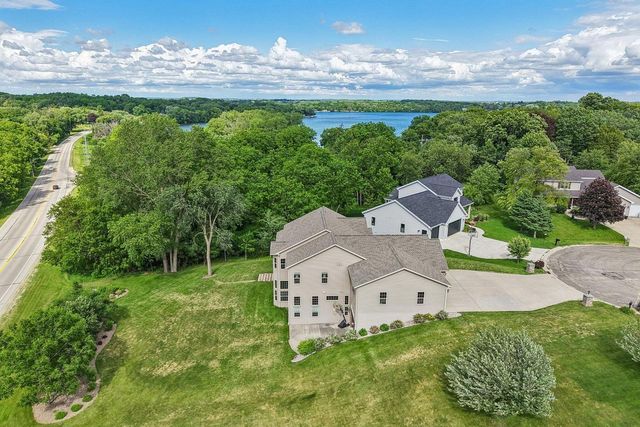 N6819 Canter COURT, Lake Mills, WI 53551