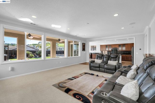 4061 Sarasta Bay Dr, Pittsburg, CA 94565