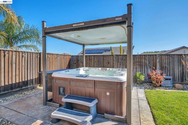 4061 Sarasta Bay Dr, Pittsburg, CA 94565