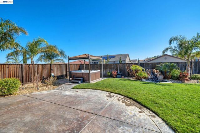 4061 Sarasta Bay Dr, Pittsburg, CA 94565