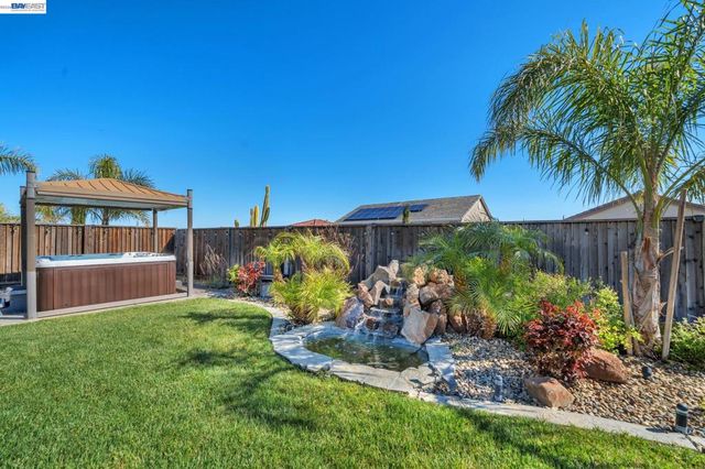 4061 Sarasta Bay Dr, Pittsburg, CA 94565