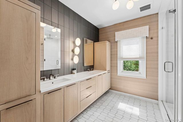 1 Fox Crossing, Sag Harbor, NY 11963