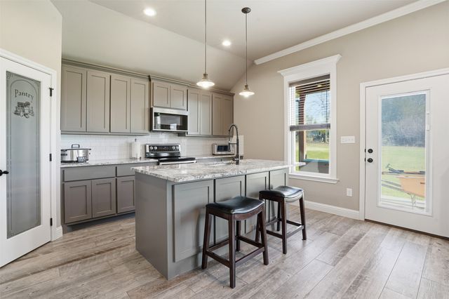 5007 Terlingua Drive, Granbury, TX 76048