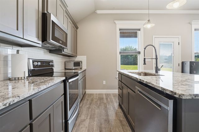 5007 Terlingua Drive, Granbury, TX 76048