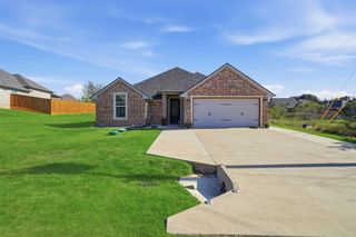5007 Terlingua Drive, Granbury, TX 76048