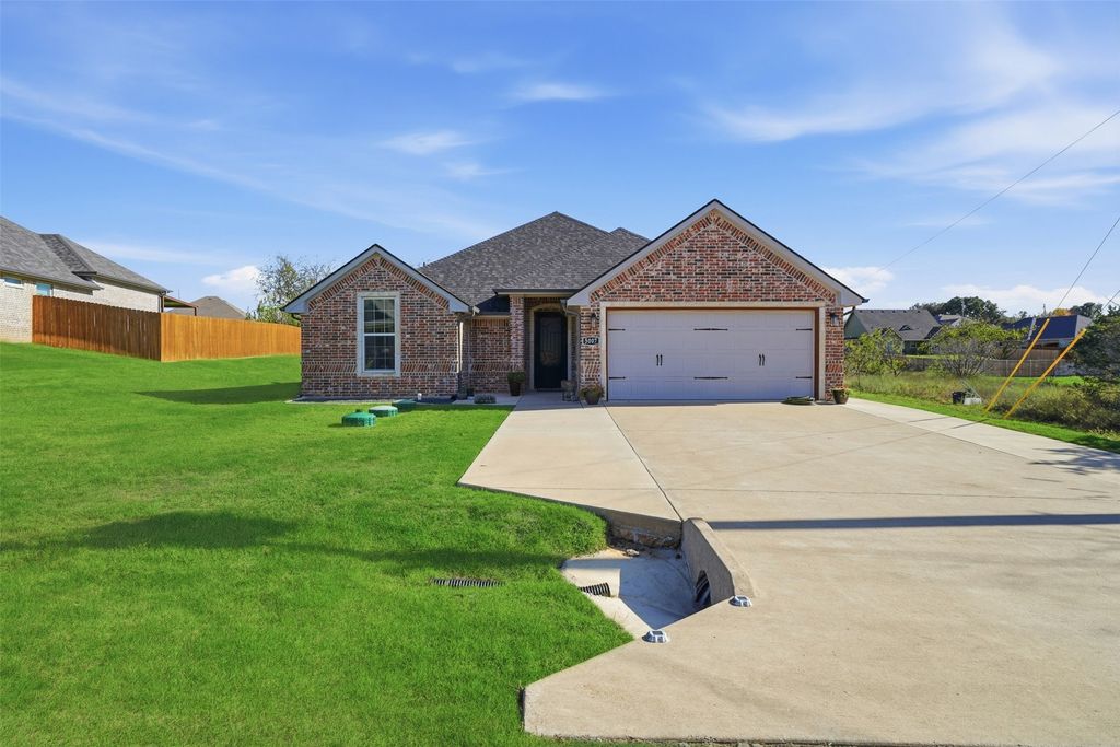 5007 Terlingua Drive, Granbury, TX 76048