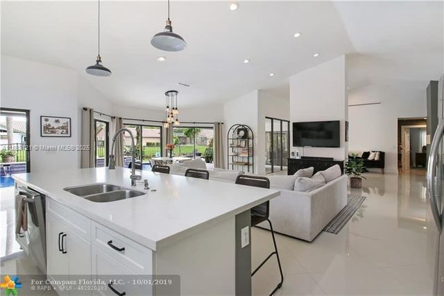12180 NW 2nd St, Coral Springs, FL 33071