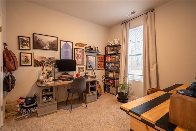 702 Dallas Dr, Columbia, TN 38401