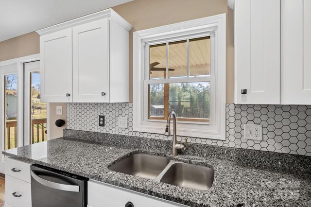 39 Curtis Miles Road, Alexander, NC 28701