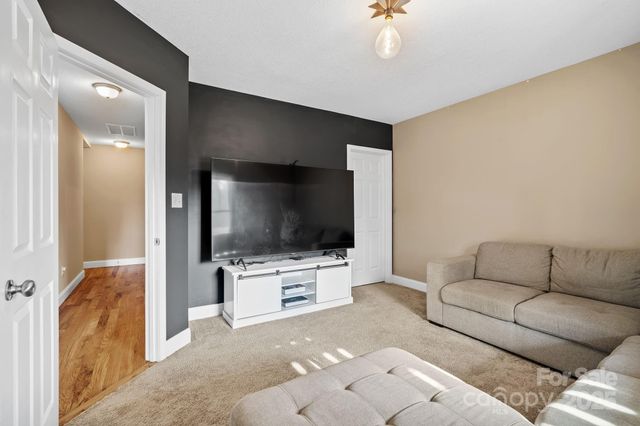 39 Curtis Miles Road, Alexander, NC 28701