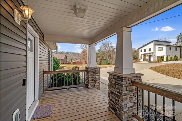 39 Curtis Miles Road, Alexander, NC 28701