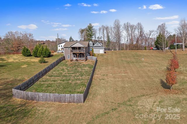 39 Curtis Miles Road, Alexander, NC 28701