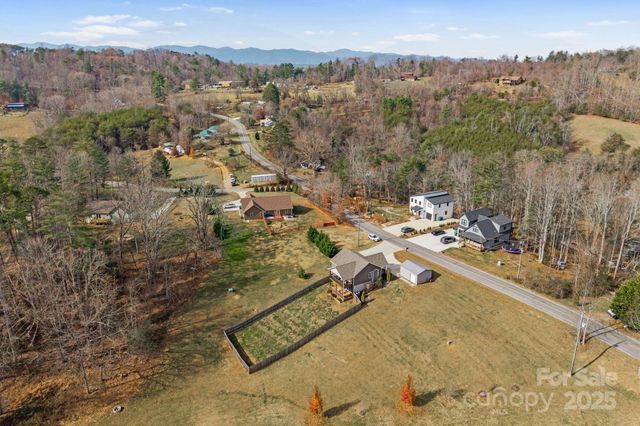 39 Curtis Miles Road, Alexander, NC 28701