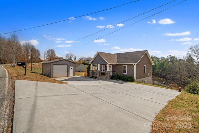 39 Curtis Miles Road, Alexander, NC 28701