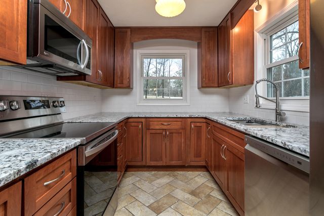 10714 W BROME RD, Rocheport, MO 65279