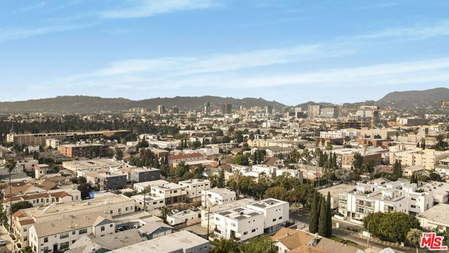 5456 Barton Avenue, Los Angeles, CA 90038