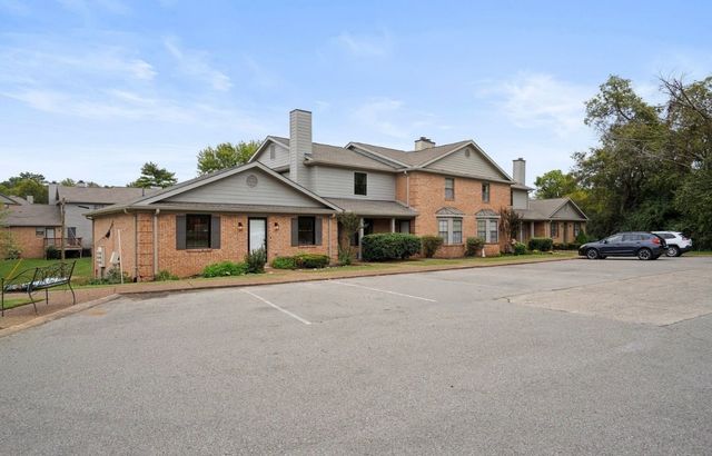 225 Ellington Pl, Madison, TN 37115