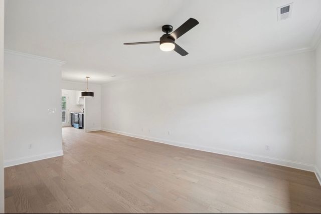 225 Ellington Pl, Madison, TN 37115