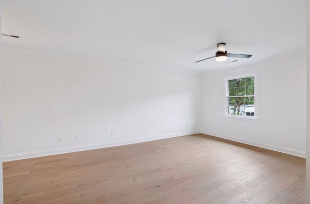 225 Ellington Pl, Madison, TN 37115